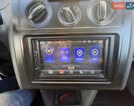 Серый Фольксваген Кадди, объемом двигателя 1.6 л и пробегом 422 тыс. км за 6000 $, фото 13 на Automoto.ua