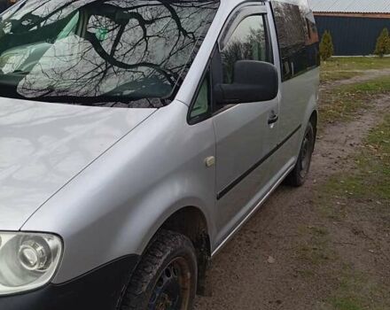 Серый Фольксваген Кадди, объемом двигателя 2 л и пробегом 211 тыс. км за 5300 $, фото 2 на Automoto.ua