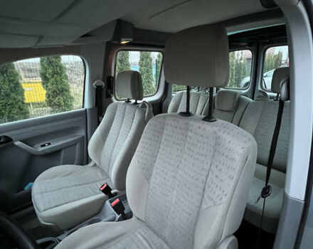 Сірий Фольксваген Кадді, об'ємом двигуна 2 л та пробігом 187 тис. км за 5300 $, фото 13 на Automoto.ua