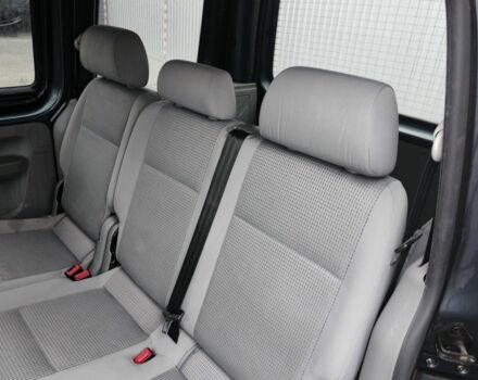 Серый Фольксваген Кадди, объемом двигателя 1.6 л и пробегом 220 тыс. км за 7000 $, фото 20 на Automoto.ua