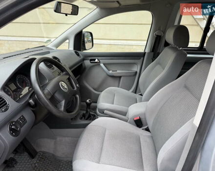 Серый Фольксваген Кадди, объемом двигателя 1.6 л и пробегом 183 тыс. км за 7200 $, фото 13 на Automoto.ua