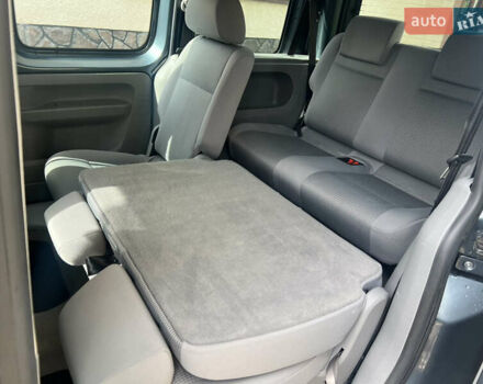 Серый Фольксваген Кадди, объемом двигателя 1.4 л и пробегом 170 тыс. км за 6950 $, фото 57 на Automoto.ua