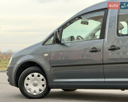 Серый Фольксваген Кадди, объемом двигателя 1.6 л и пробегом 227 тыс. км за 7899 $, фото 6 на Automoto.ua