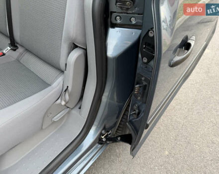 Серый Фольксваген Кадди, объемом двигателя 1.6 л и пробегом 227 тыс. км за 7899 $, фото 64 на Automoto.ua