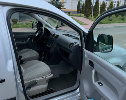 Сірий Фольксваген Кадді, об'ємом двигуна 2 л та пробігом 187 тис. км за 5300 $, фото 15 на Automoto.ua