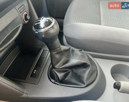 Серый Фольксваген Кадди, объемом двигателя 1.4 л и пробегом 170 тыс. км за 6950 $, фото 61 на Automoto.ua