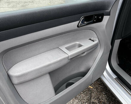 Сірий Фольксваген Кадді, об'ємом двигуна 1.6 л та пробігом 239 тис. км за 7200 $, фото 28 на Automoto.ua