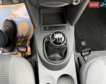 Серый Фольксваген Кадди, объемом двигателя 1.6 л и пробегом 227 тыс. км за 7899 $, фото 58 на Automoto.ua