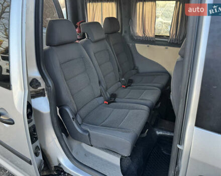 Серый Фольксваген Кадди, объемом двигателя 1.97 л и пробегом 211 тыс. км за 5500 $, фото 13 на Automoto.ua