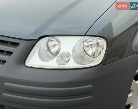 Серый Фольксваген Кадди, объемом двигателя 1.6 л и пробегом 227 тыс. км за 7899 $, фото 1 на Automoto.ua