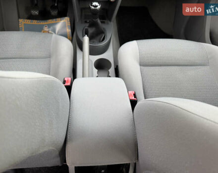 Серый Фольксваген Кадди, объемом двигателя 1.6 л и пробегом 227 тыс. км за 7899 $, фото 59 на Automoto.ua