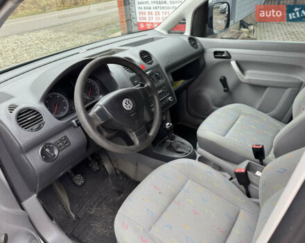 Серый Фольксваген Кадди, объемом двигателя 1.97 л и пробегом 338 тыс. км за 4950 $, фото 8 на Automoto.ua