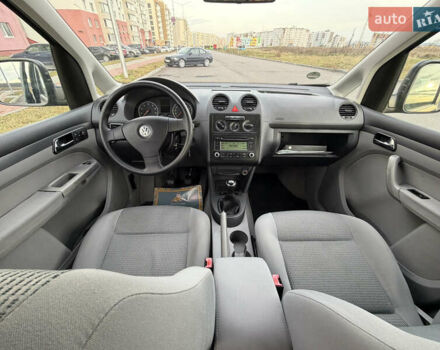 Серый Фольксваген Кадди, объемом двигателя 1.6 л и пробегом 227 тыс. км за 7899 $, фото 66 на Automoto.ua