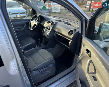 Серый Фольксваген Кадди, объемом двигателя 1.97 л и пробегом 211 тыс. км за 5500 $, фото 12 на Automoto.ua