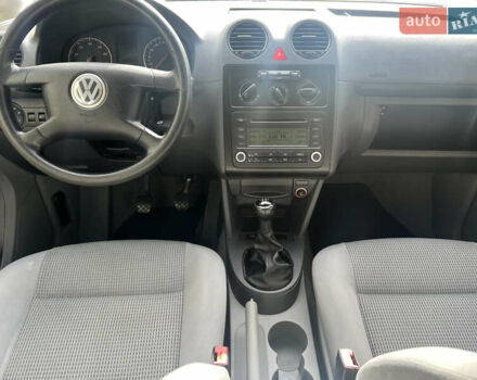 Серый Фольксваген Кадди, объемом двигателя 1.4 л и пробегом 170 тыс. км за 6950 $, фото 58 на Automoto.ua