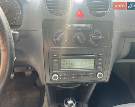 Серый Фольксваген Кадди, объемом двигателя 1.4 л и пробегом 170 тыс. км за 6950 $, фото 62 на Automoto.ua