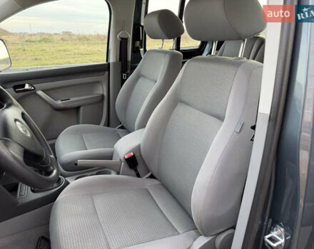 Серый Фольксваген Кадди, объемом двигателя 1.6 л и пробегом 227 тыс. км за 7899 $, фото 52 на Automoto.ua