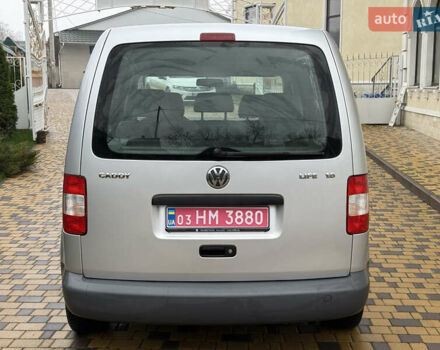 Серый Фольксваген Кадди, объемом двигателя 1.6 л и пробегом 183 тыс. км за 7200 $, фото 11 на Automoto.ua