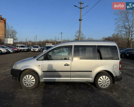 Серый Фольксваген Кадди, объемом двигателя 1.97 л и пробегом 211 тыс. км за 5500 $, фото 4 на Automoto.ua