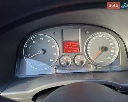 Серый Фольксваген Кадди, объемом двигателя 1.6 л и пробегом 422 тыс. км за 6000 $, фото 15 на Automoto.ua