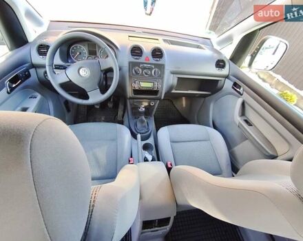 Серый Фольксваген Кадди, объемом двигателя 1.6 л и пробегом 219 тыс. км за 6650 $, фото 24 на Automoto.ua