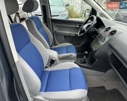 Серый Фольксваген Кадди, объемом двигателя 1.6 л и пробегом 220 тыс. км за 6900 $, фото 17 на Automoto.ua