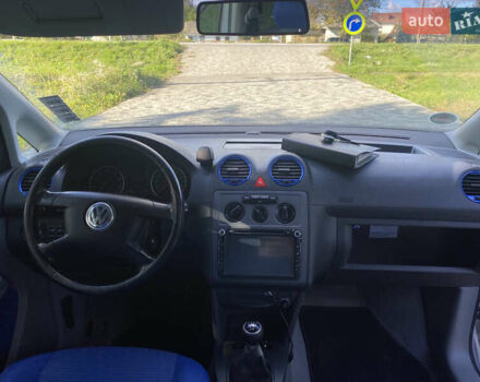 Сірий Фольксваген Кадді, об'ємом двигуна 1.6 л та пробігом 182 тис. км за 6900 $, фото 7 на Automoto.ua