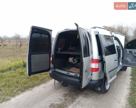 Сірий Фольксваген Кадді, об'ємом двигуна 1.9 л та пробігом 228 тис. км за 6500 $, фото 4 на Automoto.ua