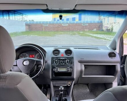 Сірий Фольксваген Кадді, об'ємом двигуна 1.9 л та пробігом 300 тис. км за 7700 $, фото 2 на Automoto.ua