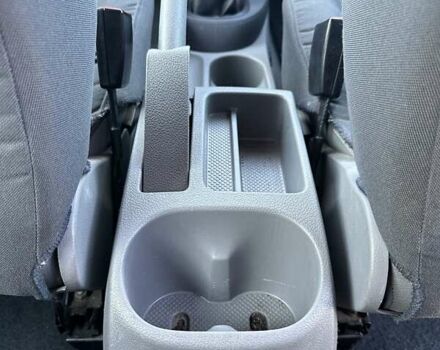 Серый Фольксваген Кадди, объемом двигателя 1.6 л и пробегом 317 тыс. км за 5700 $, фото 18 на Automoto.ua