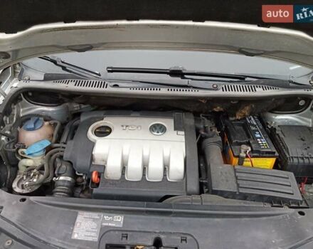 Сірий Фольксваген Кадді, об'ємом двигуна 1.9 л та пробігом 228 тис. км за 6500 $, фото 12 на Automoto.ua