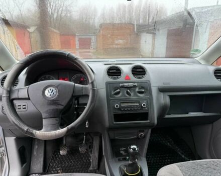 Серый Фольксваген Кадди, объемом двигателя 1.4 л и пробегом 184 тыс. км за 5850 $, фото 10 на Automoto.ua