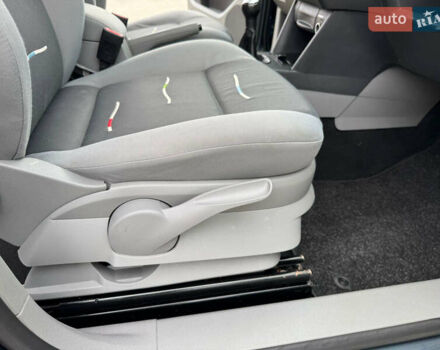 Серый Фольксваген Кадди, объемом двигателя 1.6 л и пробегом 259 тыс. км за 7900 $, фото 89 на Automoto.ua