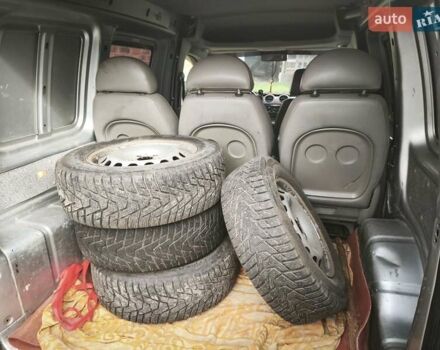 Серый Фольксваген Кадди, объемом двигателя 2 л и пробегом 280 тыс. км за 4950 $, фото 4 на Automoto.ua