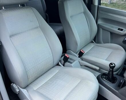 Сірий Фольксваген Кадді, об'ємом двигуна 1.9 л та пробігом 300 тис. км за 7700 $, фото 6 на Automoto.ua