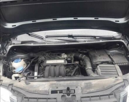 Серый Фольксваген Кадди, объемом двигателя 1.6 л и пробегом 190 тыс. км за 8000 $, фото 5 на Automoto.ua