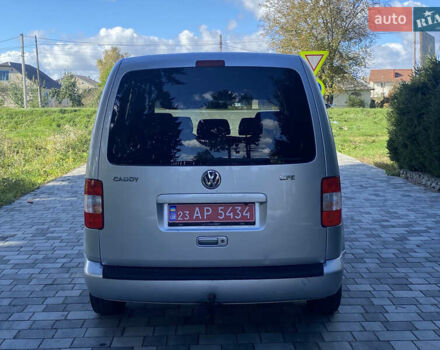 Сірий Фольксваген Кадді, об'ємом двигуна 1.6 л та пробігом 182 тис. км за 6900 $, фото 4 на Automoto.ua