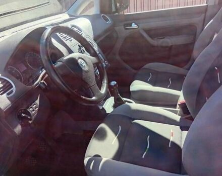 Серый Фольксваген Кадди, объемом двигателя 1.98 л и пробегом 250 тыс. км за 6000 $, фото 1 на Automoto.ua