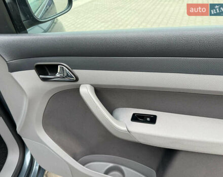 Серый Фольксваген Кадди, объемом двигателя 1.6 л и пробегом 259 тыс. км за 7900 $, фото 85 на Automoto.ua