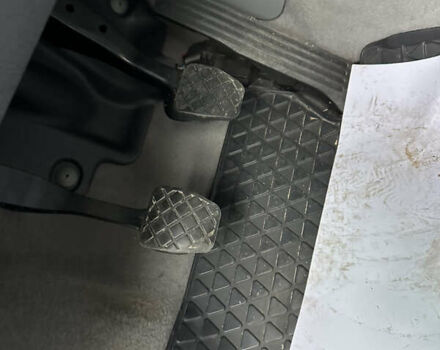 Серый Фольксваген Кадди, объемом двигателя 1.6 л и пробегом 230 тыс. км за 7270 $, фото 6 на Automoto.ua