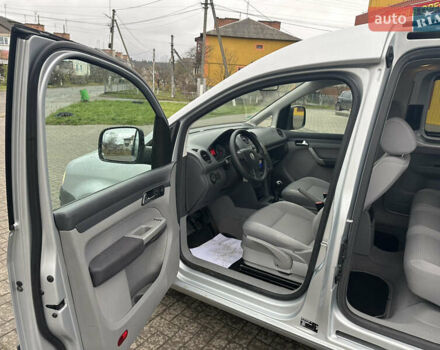 Серый Фольксваген Кадди, объемом двигателя 1.6 л и пробегом 230 тыс. км за 7270 $, фото 23 на Automoto.ua