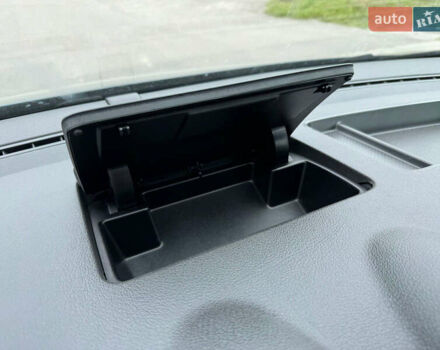 Серый Фольксваген Кадди, объемом двигателя 1.6 л и пробегом 259 тыс. км за 7900 $, фото 104 на Automoto.ua