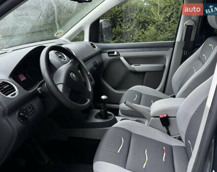 Сірий Фольксваген Кадді, об'ємом двигуна 1.6 л та пробігом 203 тис. км за 7200 $, фото 6 на Automoto.ua