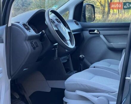 Сірий Фольксваген Кадді, об'ємом двигуна 1.6 л та пробігом 240 тис. км за 9000 $, фото 37 на Automoto.ua