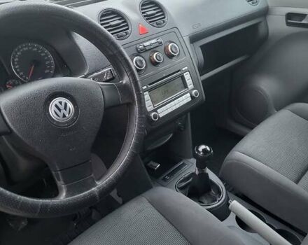 Серый Фольксваген Кадди, объемом двигателя 1.98 л и пробегом 242 тыс. км за 5600 $, фото 3 на Automoto.ua
