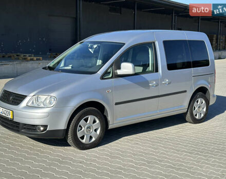 Серый Фольксваген Кадди, объемом двигателя 1.4 л и пробегом 166 тыс. км за 8200 $, фото 2 на Automoto.ua