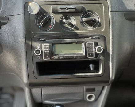 Серый Фольксваген Кадди, объемом двигателя 1.6 л и пробегом 219 тыс. км за 5999 $, фото 13 на Automoto.ua