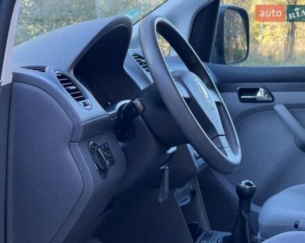 Сірий Фольксваген Кадді, об'ємом двигуна 1.6 л та пробігом 240 тис. км за 9000 $, фото 38 на Automoto.ua