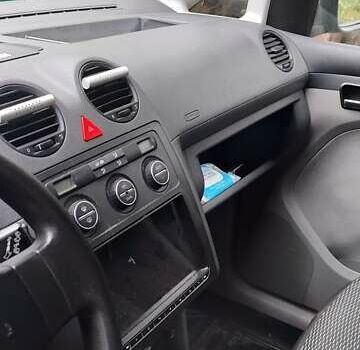 Серый Фольксваген Кадди, объемом двигателя 2 л и пробегом 280 тыс. км за 7300 $, фото 11 на Automoto.ua