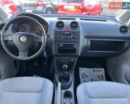 Серый Фольксваген Кадди, объемом двигателя 1.6 л и пробегом 279 тыс. км за 6500 $, фото 10 на Automoto.ua